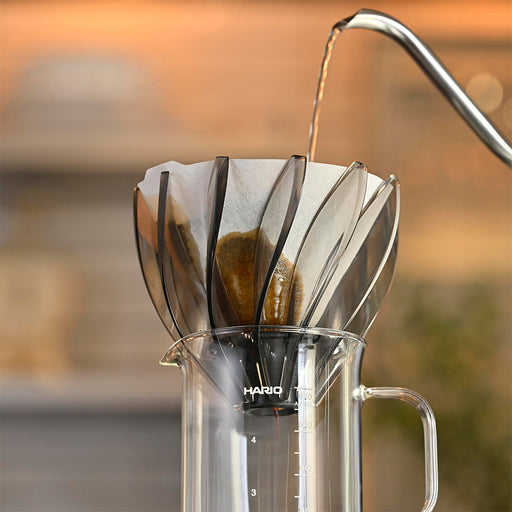 Hario V60 02 Dripper Suiren (Black & White)